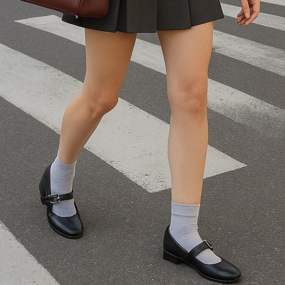 DV by Dolce Vita Black Mary Jane Flats with Buckle Strap – Women’s Size 7.5 NWT - Picture 3 of 11